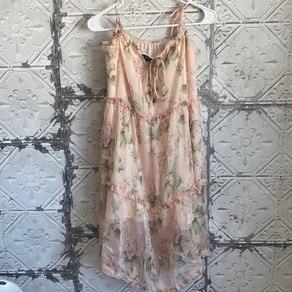 one pretty time Dresses & Skirts - Gorgeous floral ruffle Flowy fairycore boho tank princess dress